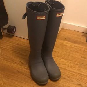 Size 8 blue Original Tall Hunter boots